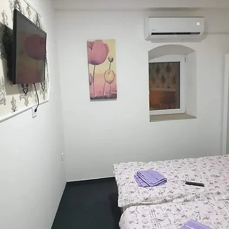 Guest house Sobe Royal 2